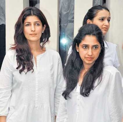  Rajesh Khanna Funeral pics, Rajesh Khanna Funeral photos, Rajesh Khanna Funeral stills, Rajesh Khanna Funeral images, Rajesh Khanna Funeral gallery     